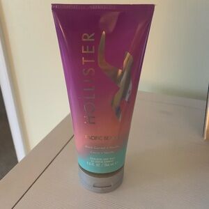 Hollister Pacific Beach Lotion in Purple and Teal